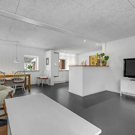 Cozy In With Kitchen Holiday home