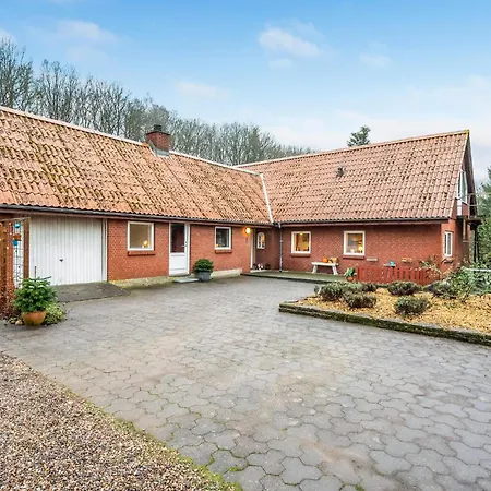 Cozy In With Kitchen Holiday home